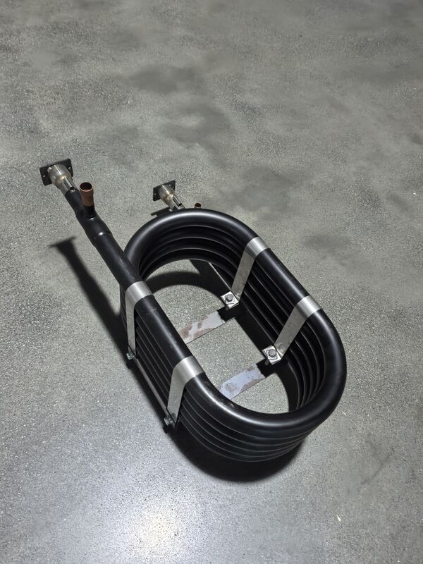 1.0Mpa Water Side Pressure Coaxial Warmtewisselaar met Roestvrijstalen Buitenbuis en Spiraalvormige Constructie